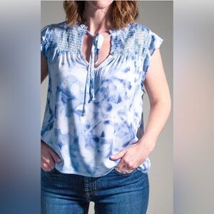BELLA DAHL SLEEVELESS SMOCKED RUFFLE TOP indigo petal shibori ecovera